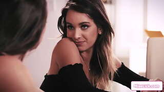 Busty นผู้นำเจ้านายอยากจะเห็นเธอแน่นผมสีน้ำตาลลูกจ้างอึ๋มคนตะกี๊หัวนมถ้าเธอต้องการที่จะทำให้งานของเธอไว้เธอตั้งค่าของเธออยู่ของเธอคุกเข่าลงอ้อนเพื่อเลียของเธอจิ๋ม