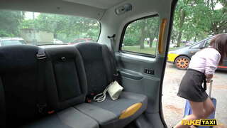 ปลอมนั่งแท็กซี่กมีน่า Moreno ระยำในการรถแท็กซี่