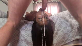 Desi โสเภณีลับตาลปัตรไปหม facefuck