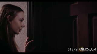 โสเภณีวัยรุ่นลูกสาวของแค่อยากมีไอ้จ้อนใหญ่