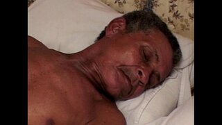 ชายแก่จะอ้วนจิ๋ม