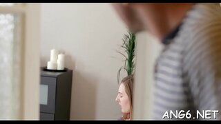 แห่งเหล่าอัศวินราชินีและอสร floozy นิกิยังไม่ทันได้จิบซักอึกเลงั้น