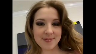 เซ็กซี่ที่รักบคู่ก้นชอบที่จะห่วยท่อนเนื้อแล้วก็ได้แย่ doggystyle