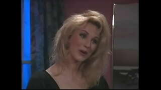 ทั้งผมบลอนด์ผู้หญิงแย่มากไอ้จ้อนแล้วถูกของเธอสีชมพูหน้าตัวเมียต้องล็อนโซฟา